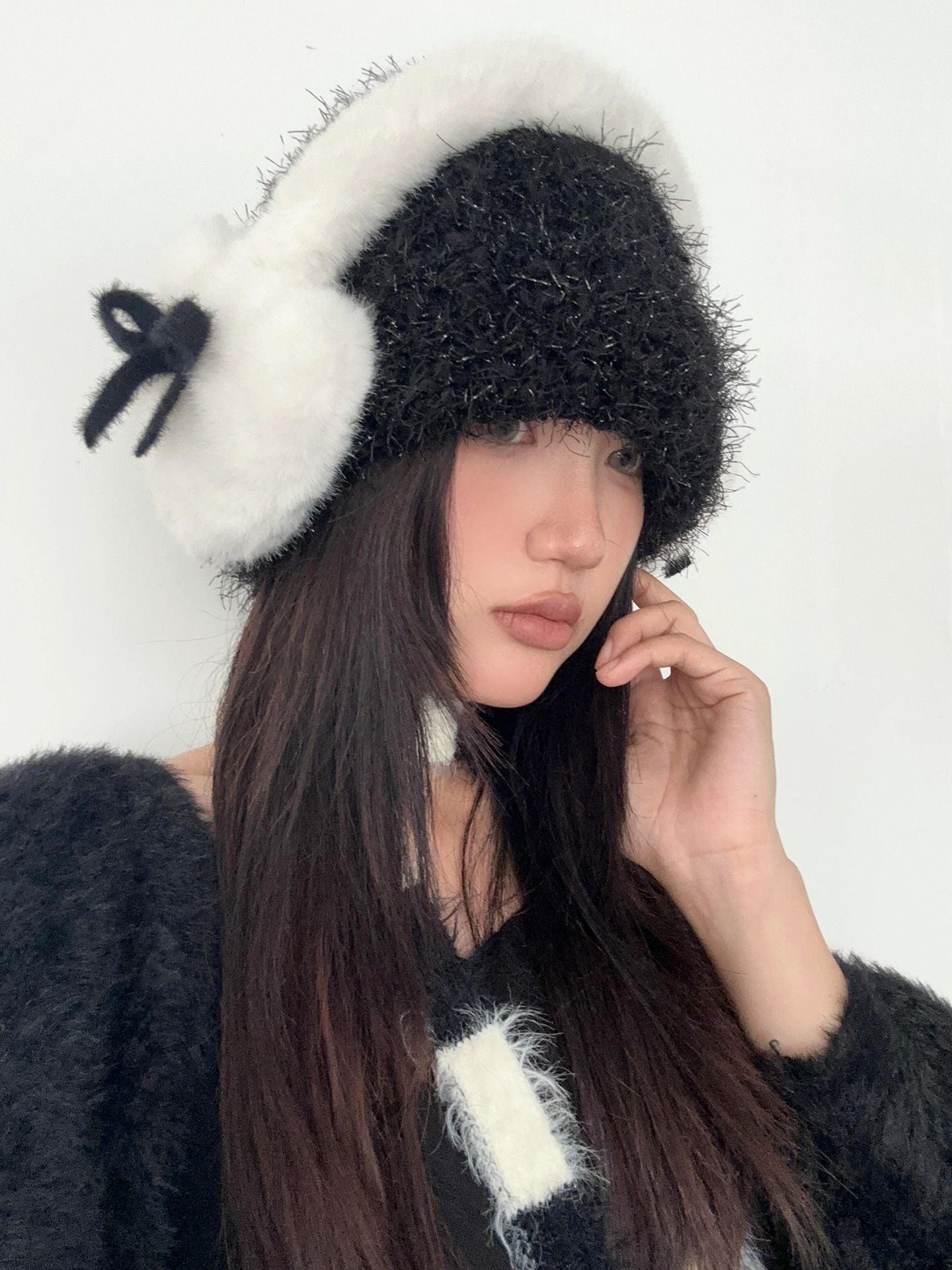 Get trendy with Dolly heart faux fur ribbon ear muffs ear warmer - available at Peiliee Shop. Grab yours for $13.80 today!