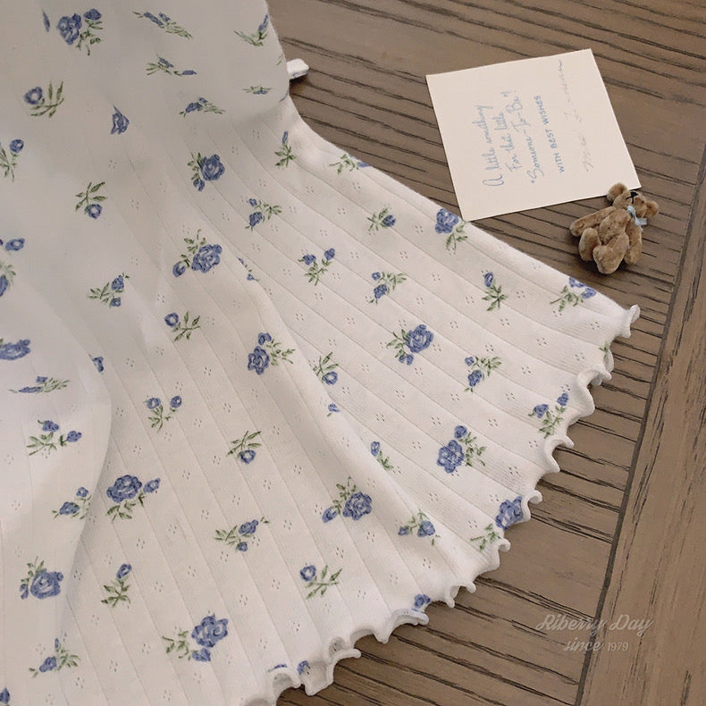 Get trendy with Juliet Angel Floral Dress - available at Peiliee Shop. Grab yours for $19.90 today!
