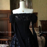 SheepKiss Midnight Rose Garden Set