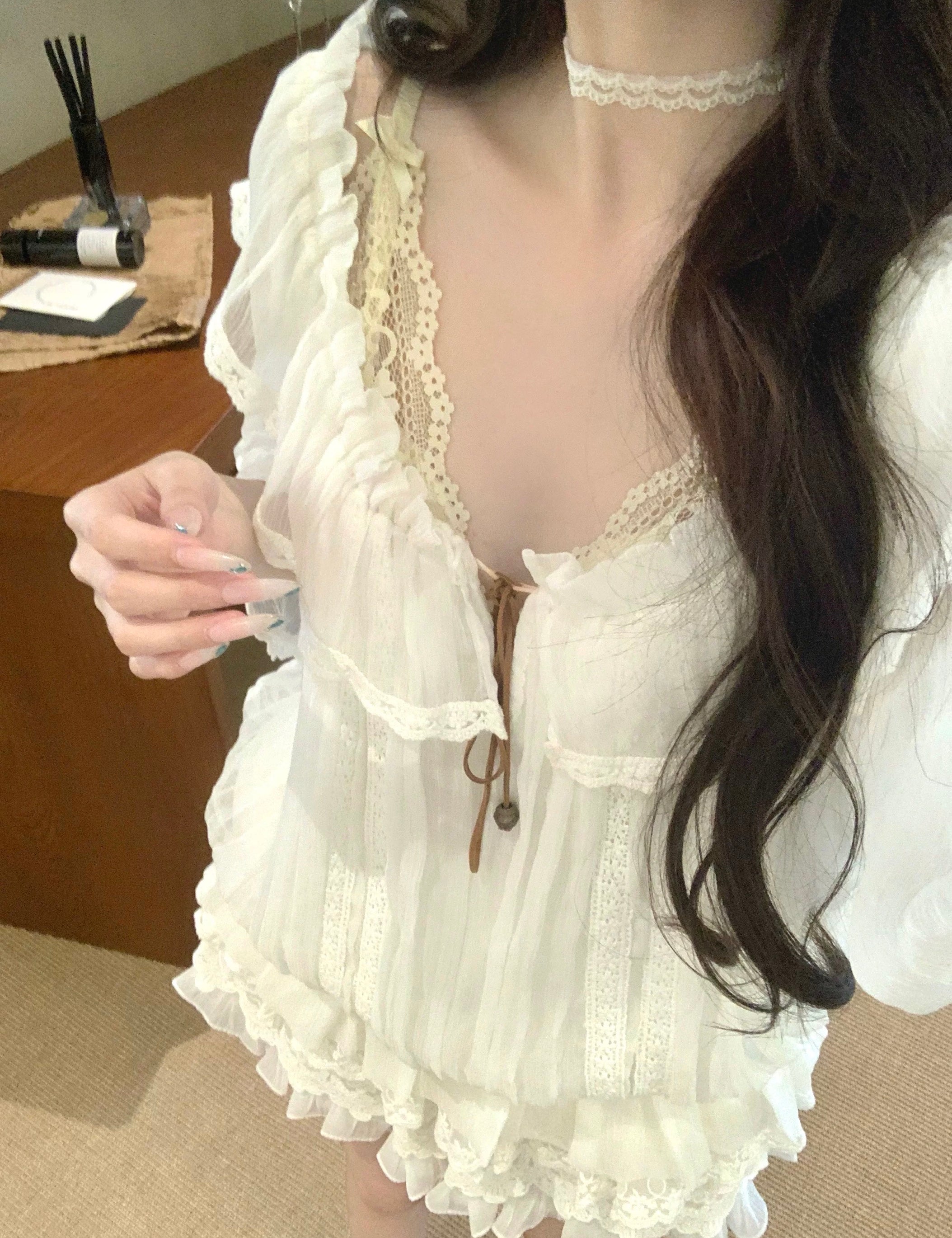 Leonie Girl Vintage Sweet Lace Lantern Sleeve Set