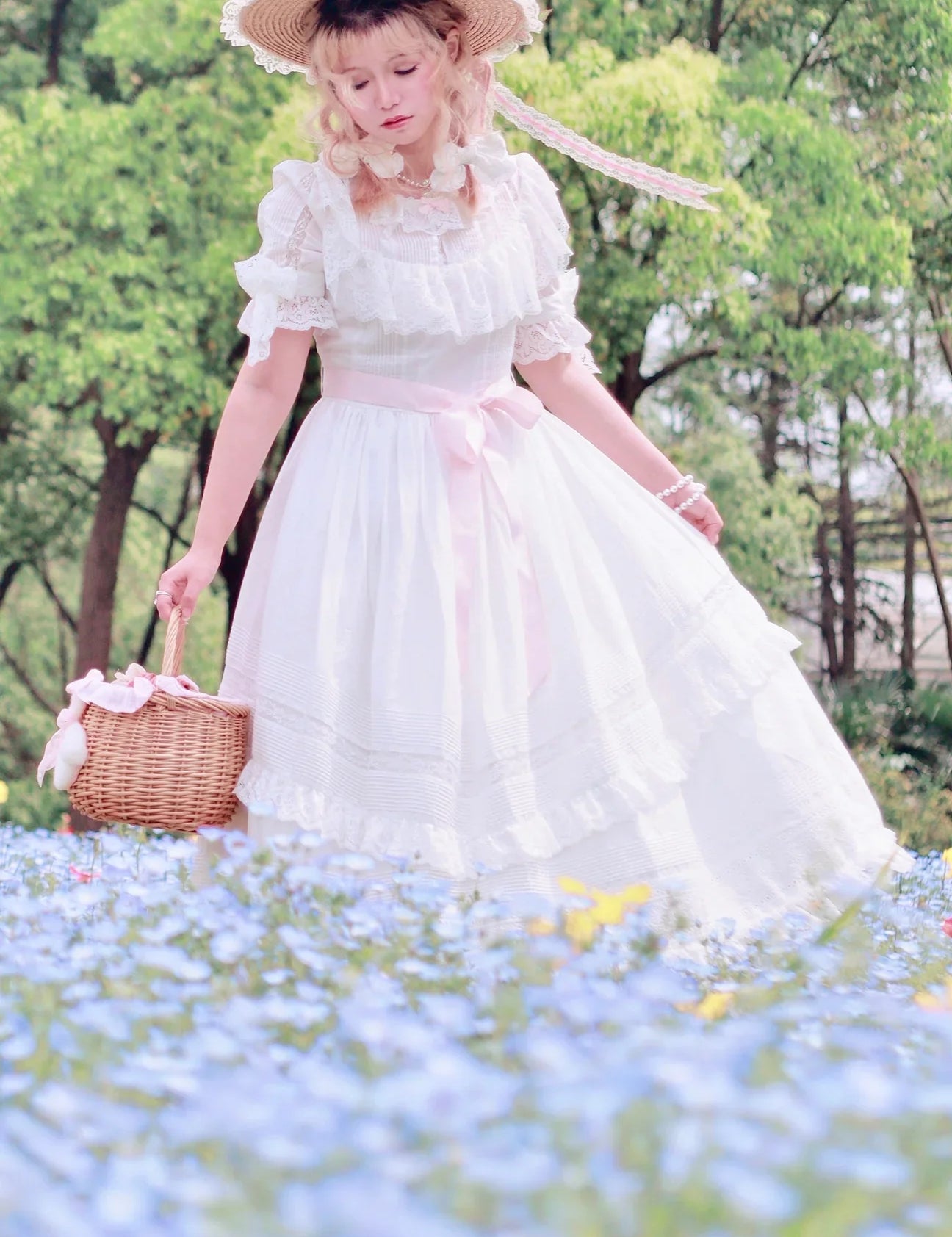 Get trendy with [Le Flacon] [Pre-order] ‘the Sleeper II’ Cottage-style Cotton One-piece Dress - customized size -  available at Peiliee Shop. Grab yours for $259 today!