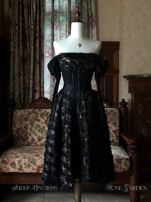 SheepKiss Midnight Rose Garden Set