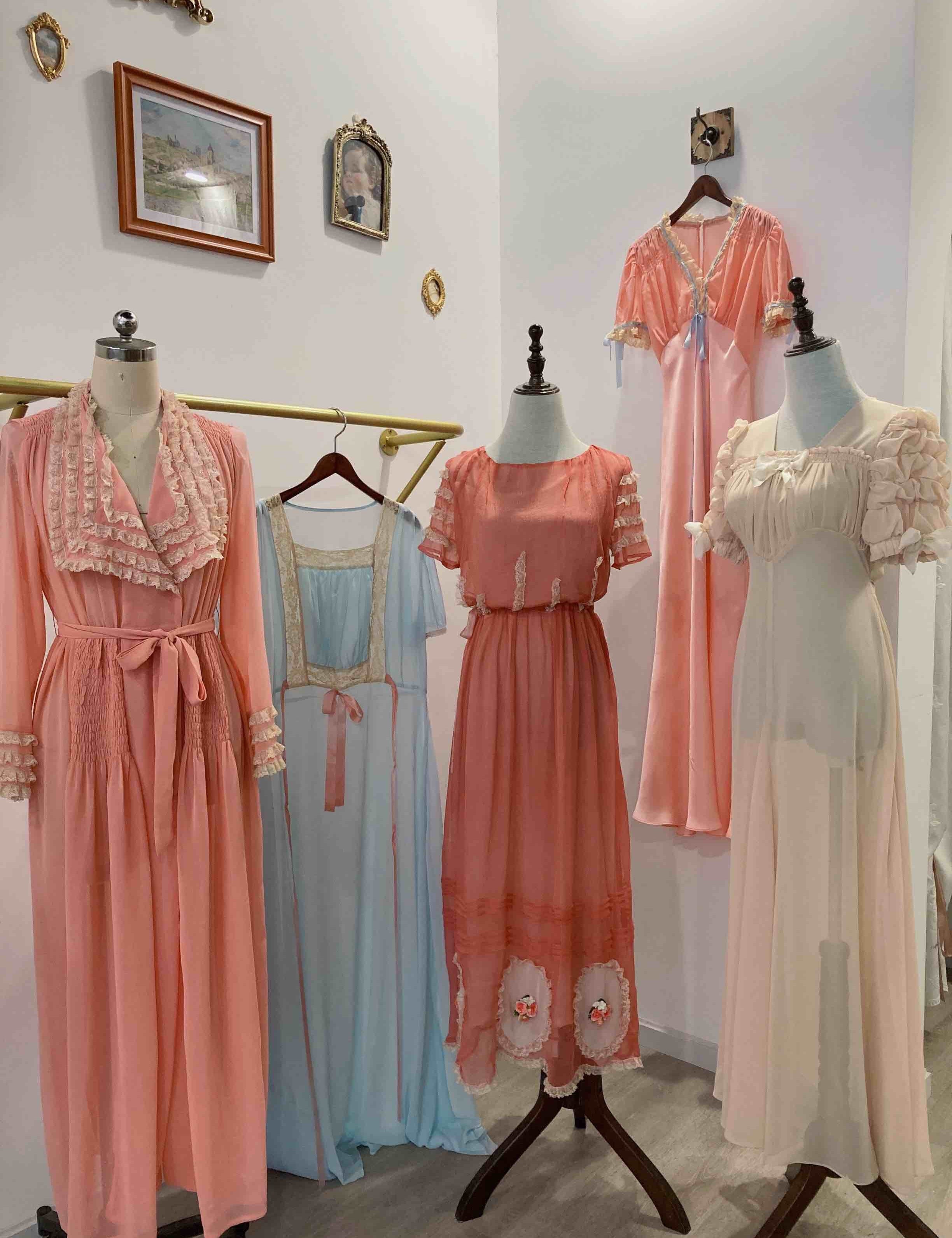 Get trendy with [Customized] Angelic Garden Vintage Gown Dress - Dress available at Peiliee Shop. Grab yours for $95 today!