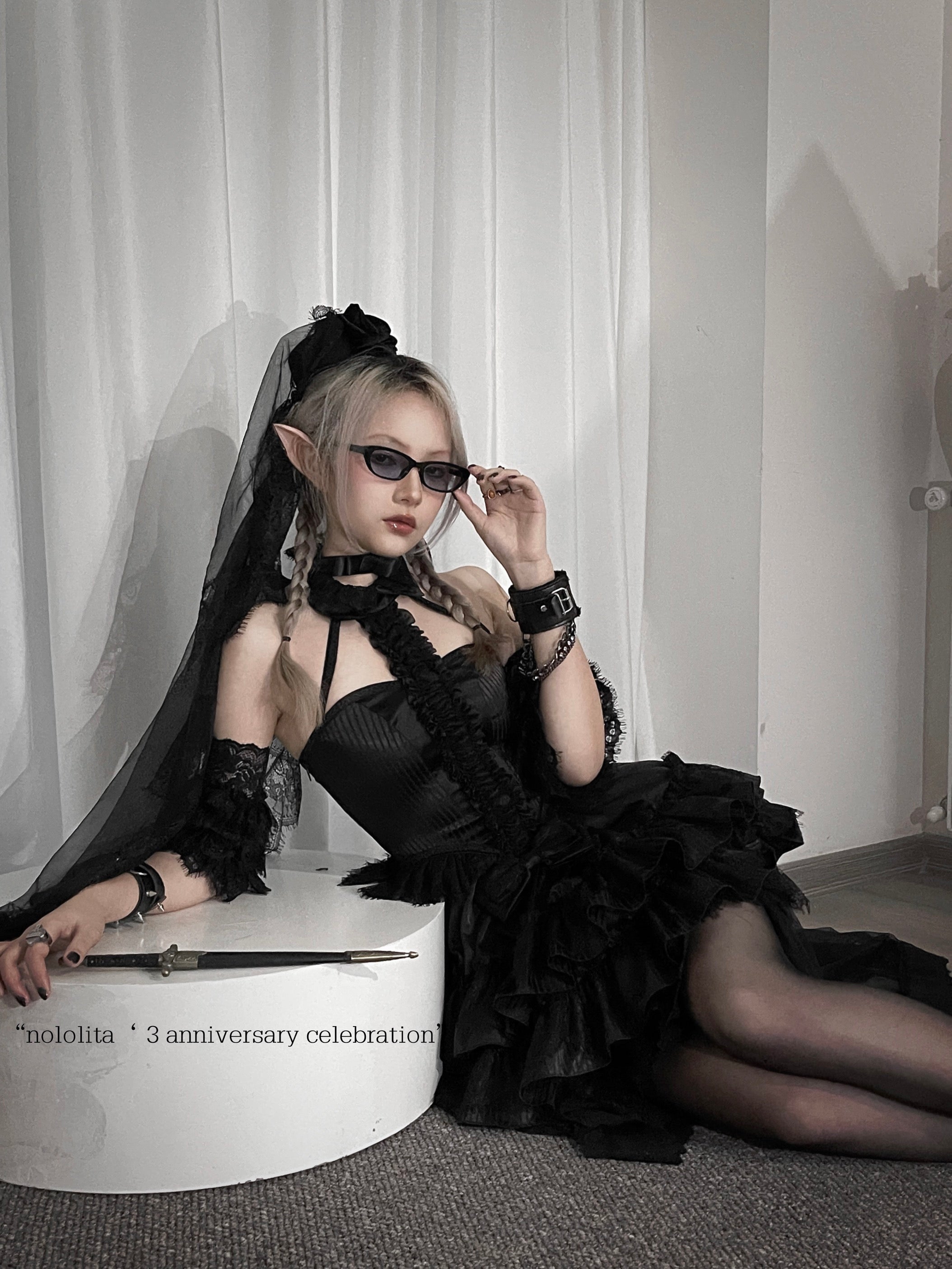 Get trendy with [Nololita Pre-order till Nov 2023] Dragon Queen Gothic Lolita Dress Set -  available at Peiliee Shop. Grab yours for $75 today!