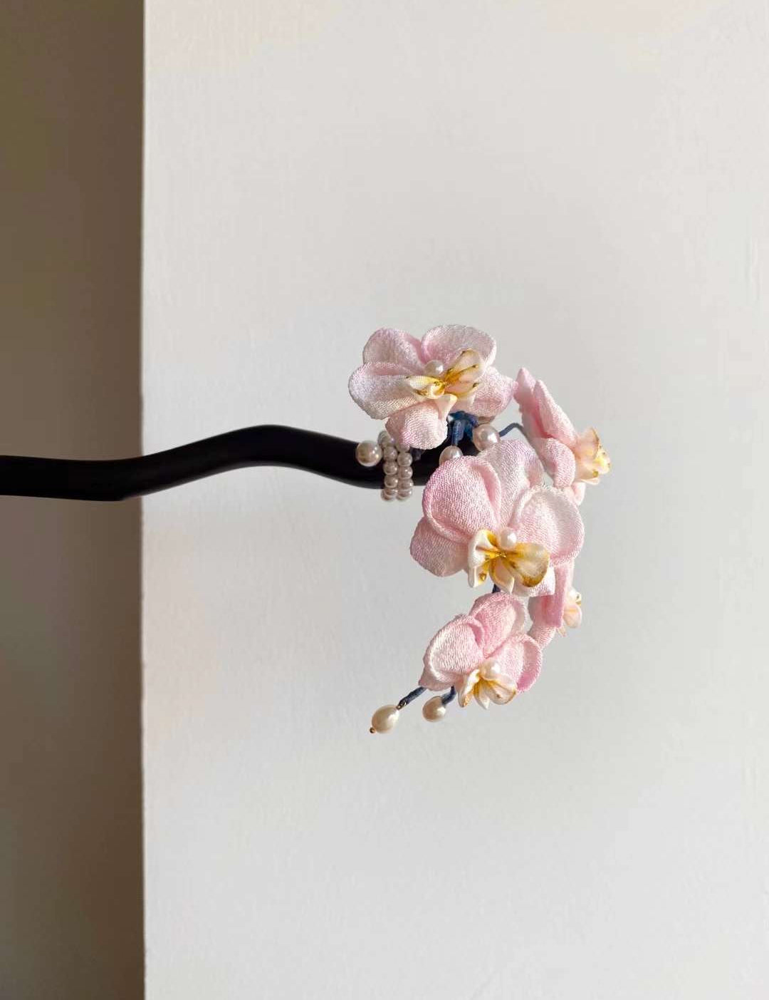Get trendy with [Handmade] Japanese Silk Flower Hairpin -  available at Peiliee Shop. Grab yours for $138 today!