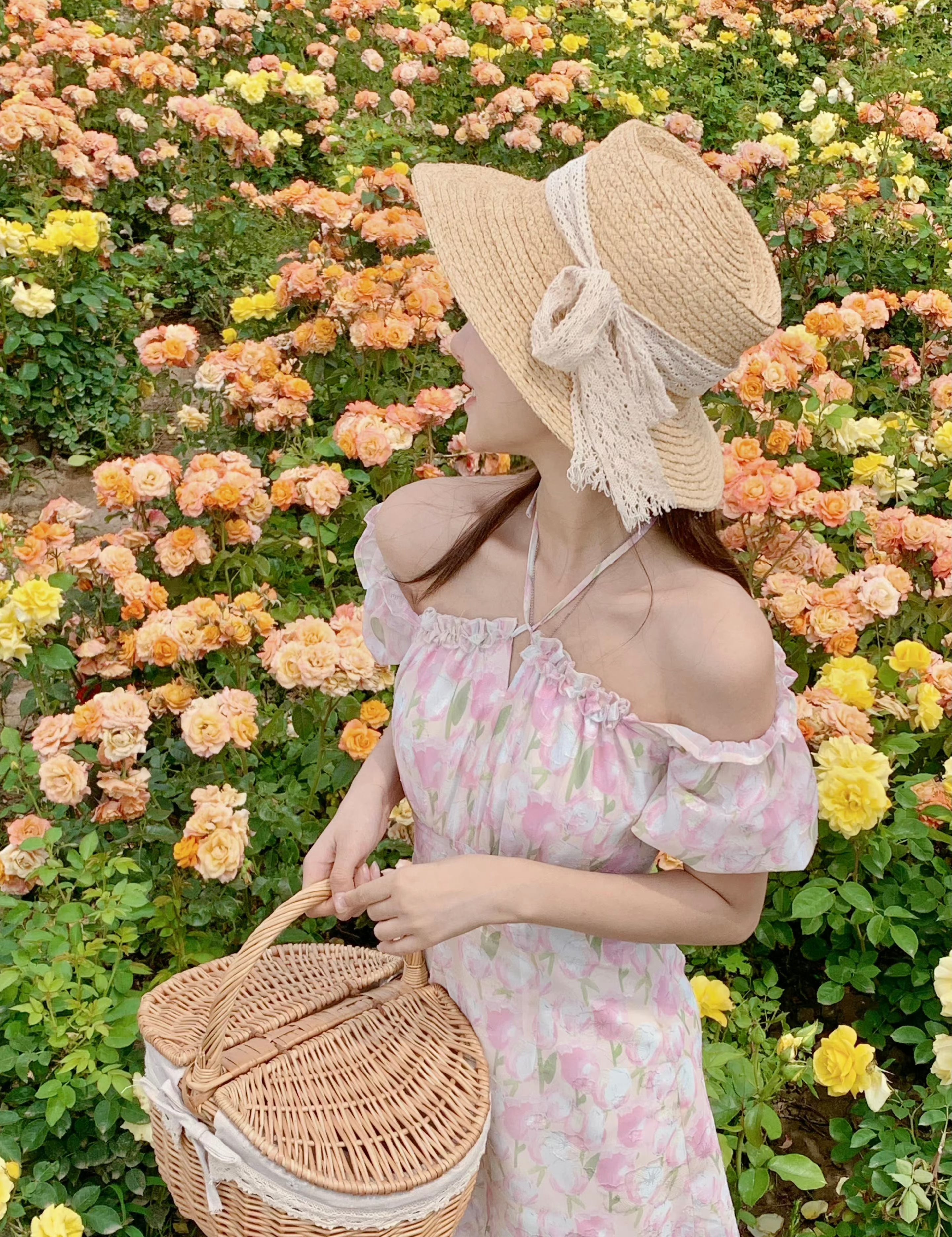 Get trendy with [SALE] Tulip Flower Sea Floral Mini Dress - Dresses available at Peiliee Shop. Grab yours for $26.80 today!